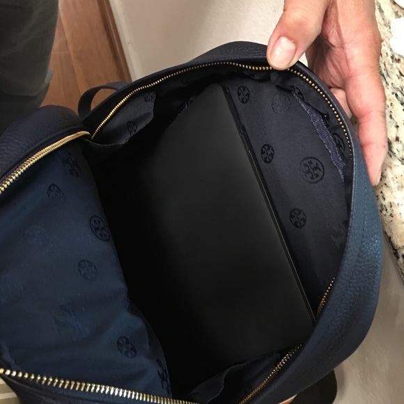 Tory Burch pebbled leather backpack - Picture 5 of 8